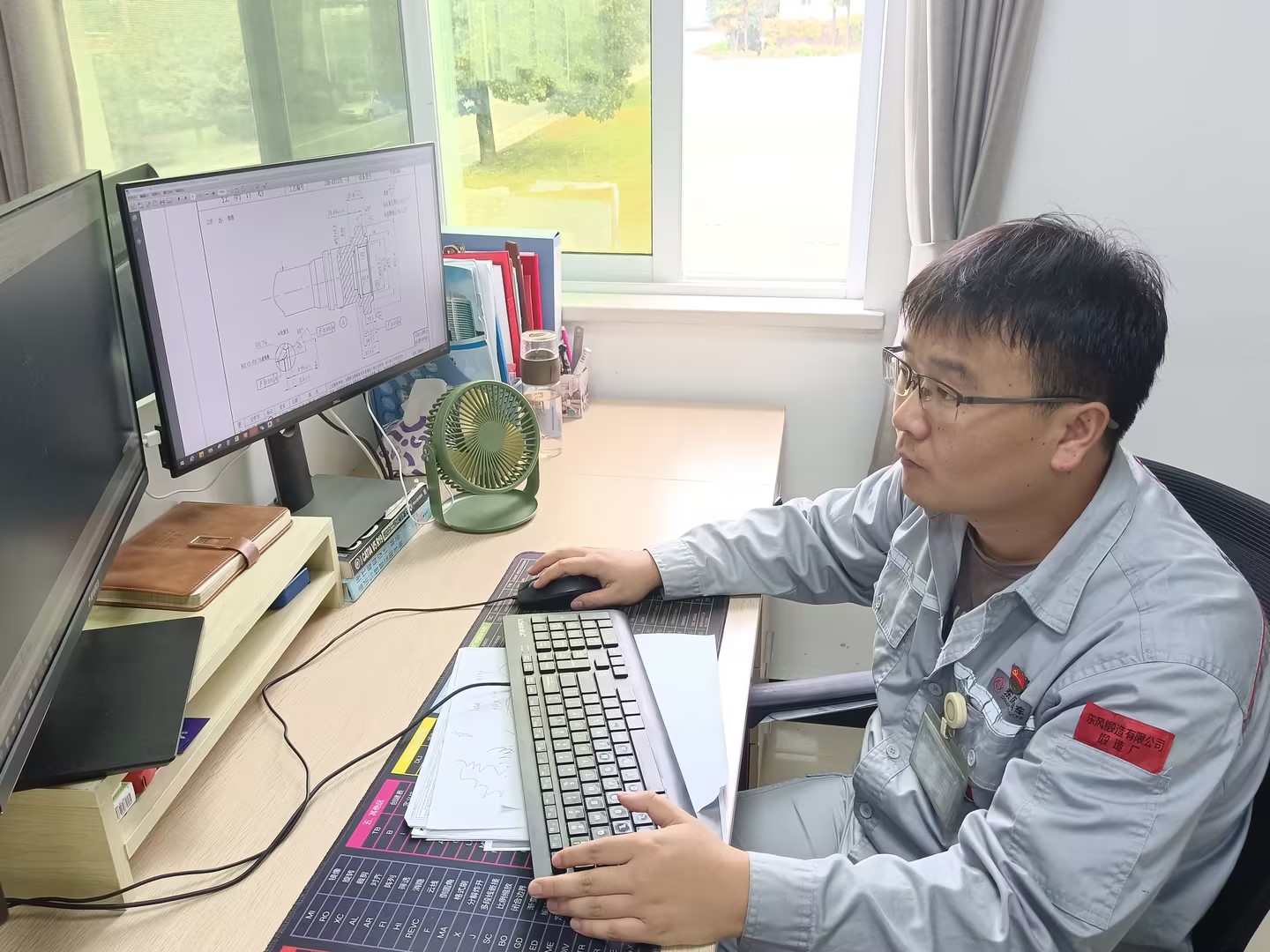 工作照片2.jpg